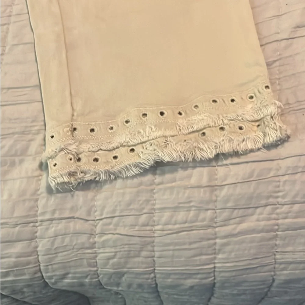 Belle by Kim Gravel Cream Capris with Eyelet & Fringe Hem - Picture 3 of 4